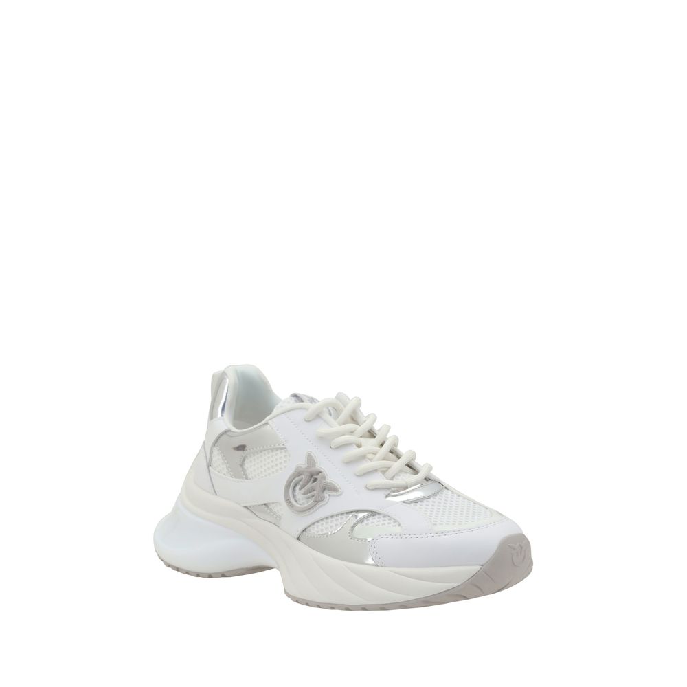 Leather Sneakers with Metallic Accents - Contemporary Athletic Footwear