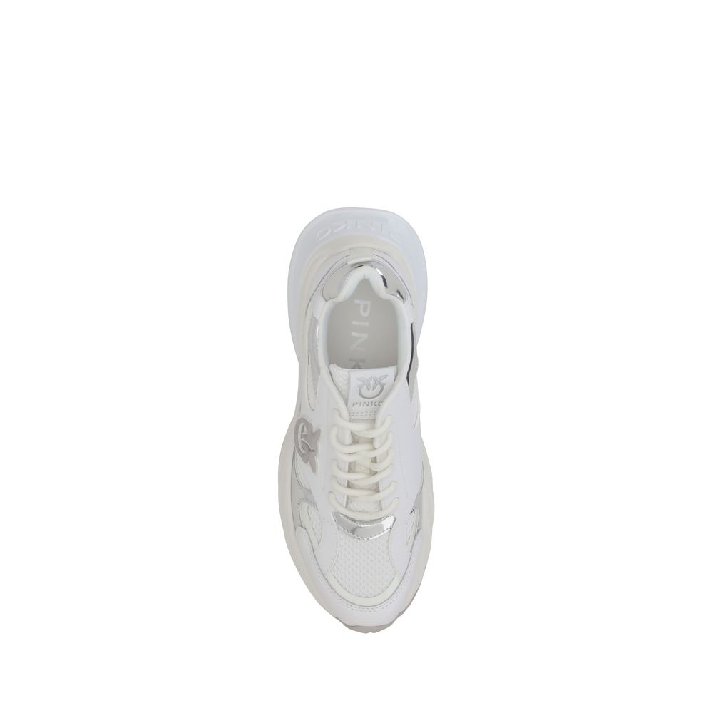 Leather Sneakers with Metallic Accents - Contemporary Athletic Footwear